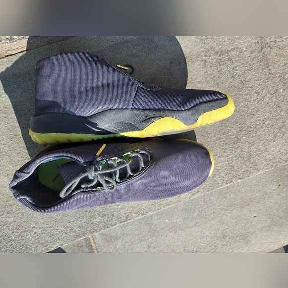 Jordan Future Dark Grey-Size 12 - Picture 5 of 5